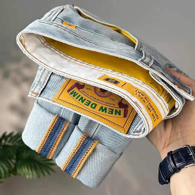 High-quality men's jeans, 2026 summer slim style, stylish brand, casual straight slim trousers for men.
High-quality men's jeans, 2026 summer slim style, stylish brand, casual straight slim trousers for men.