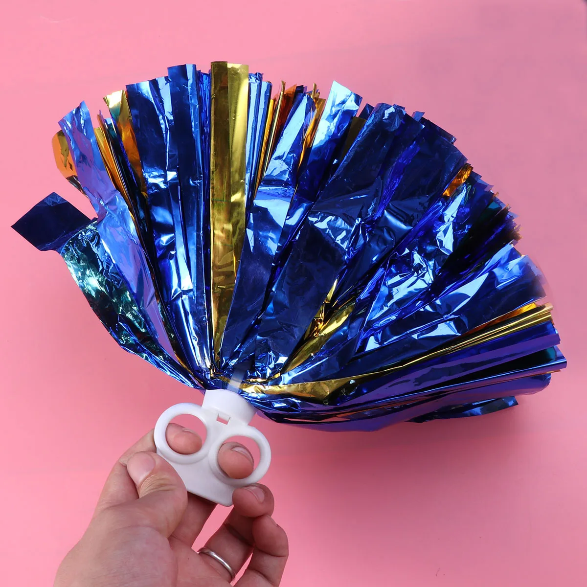 2 Pcs Plastic Ring Pom Poms Cheering Squad Spirited Fun Cheerleading Kit Cheer Poms for Both Kids College and High School
2 Pcs Plastic Ring Pom Poms Cheering Squad Spirited Fun Cheerleading Kit Cheer Poms for Both Kids College and High School