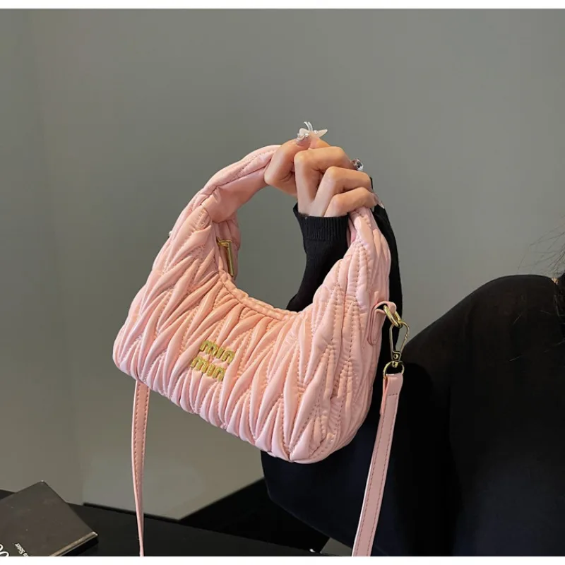 Designer Classic Vintage Diaper Bag A Solid Color Chic Leather Shoulder Bag For Elegant Fashionable Women
Designer Classic Vintage Diaper Bag A Solid Color Chic Leather Shoulder Bag For Elegant Fashionable Women