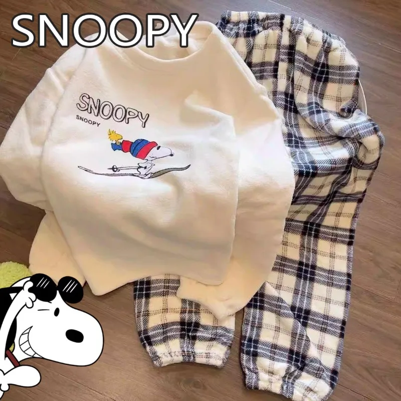 Snoopy Pajamas Winter Warm Round Neck Long Sleeve Pants 2 Piece Outfit Sleepwear Women Coral Fleece Thicken Casual Home Clothes
Snoopy Pajamas Winter Warm Round Neck Long Sleeve Pants 2 Piece Outfit Sleepwear Women Coral Fleece Thicken Casual Home Clothes