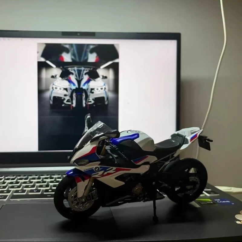 WELLY 1:12 2021 BMW S1000 RR Motorcycle Simulation Alloy Model Collection Decoration Gifts Toys for Boys B731
WELLY 1:12 2021 BMW S1000 RR Motorcycle Simulation Alloy Model Collection Decoration Gifts Toys for Boys B731