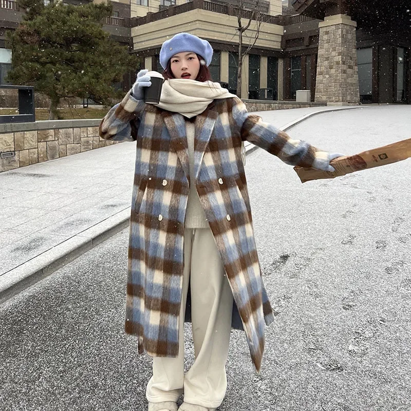 Autumn Vintage Mid-Length Plaid Woolen Coat With Belt Korean Double-breasted Suit Collar Long Sleeve Casual Warm Woolen Overcoat
Autumn Vintage Mid-Length Plaid Woolen Coat With Belt Korean Double-breasted Suit Collar Long Sleeve Casual Warm Woolen Overcoat