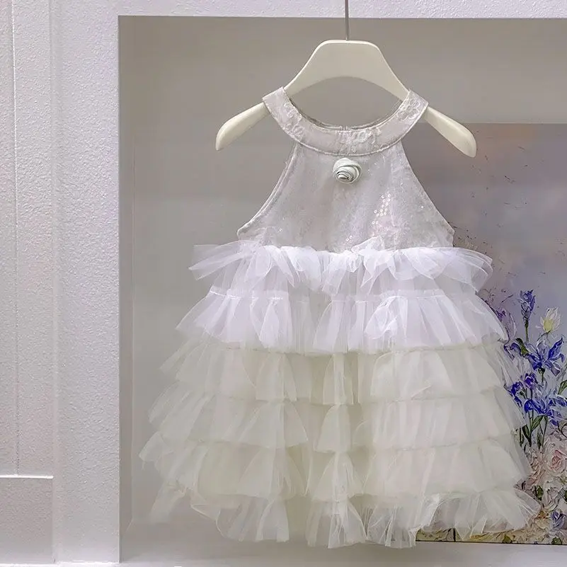 Girls' dress summer 2025 new children's vacation dress, little girl suspender princess cake dress
Girls' dress summer 2025 new children's vacation dress, little girl suspender princess cake dress