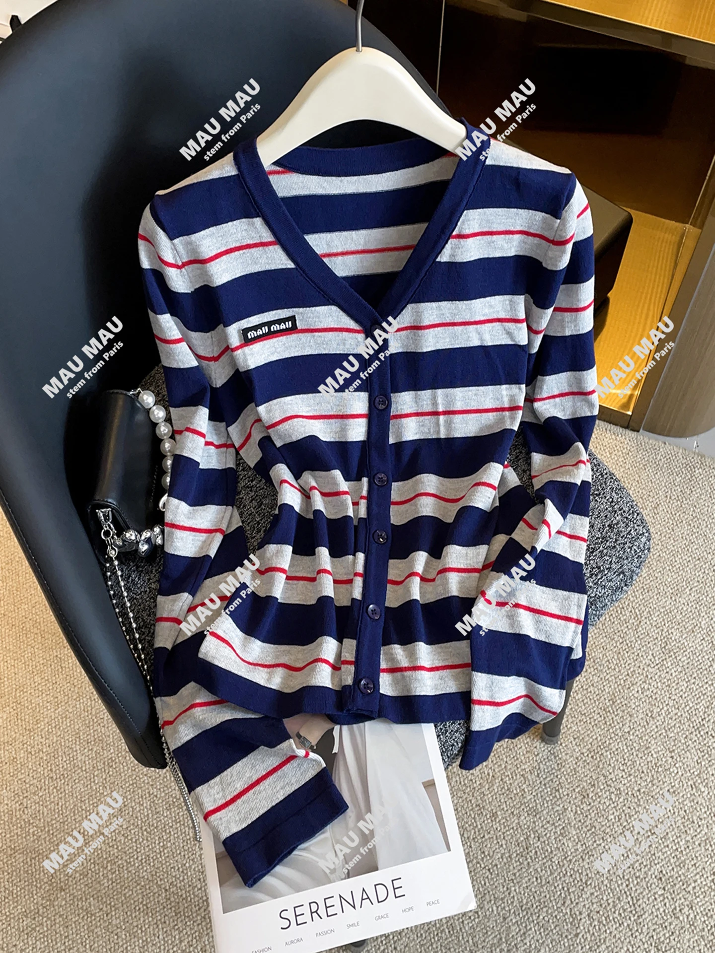 High-End Women's Loose Knitted Open Cardigan Top with Stripe Patchwork Versatile Casual Sle Autumn Collection 2025
High-End Women's Loose Knitted Open Cardigan Top with Stripe Patchwork Versatile Casual Sle Autumn Collection 2025