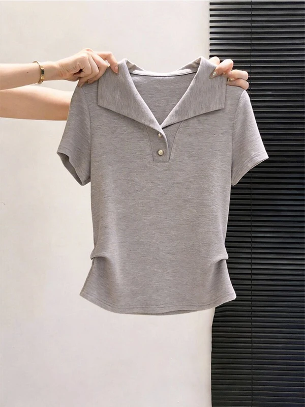 Gray Collared Short Sleeve T-Shirt Women's Summer New plus Size Slimming Waist Cinched Simple Elegant Versatile Top
Gray Collared Short Sleeve T-Shirt Women's Summer New plus Size Slimming Waist Cinched Simple Elegant Versatile Top
