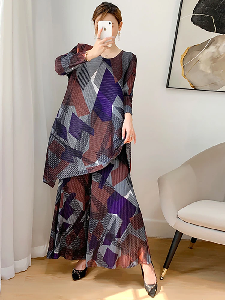 Delocah High Quality Summer Women Fashion Runway Pants Sets Loose Big Swing Tops + Elastic Waist Print Wide Leg Long Pants Suits
Delocah High Quality Summer Women Fashion Runway Pants Sets Loose Big Swing Tops + Elastic Waist Print Wide Leg Long Pants Suits
