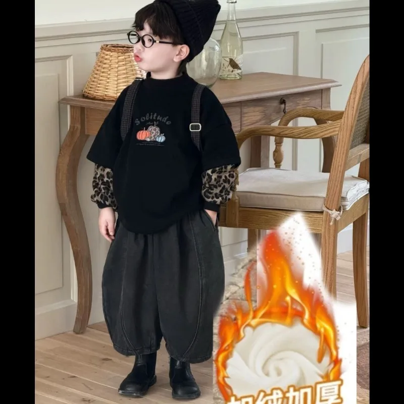 Boys' Leopard Print Patchwork Velvet Pullover Top+loose Personalized Jeans 2-piece Set 2025 New Children's Casual Cool Clothing
Boys' Leopard Print Patchwork Velvet Pullover Top+loose Personalized Jeans 2-piece Set 2025 New Children's Casual Cool Clothing