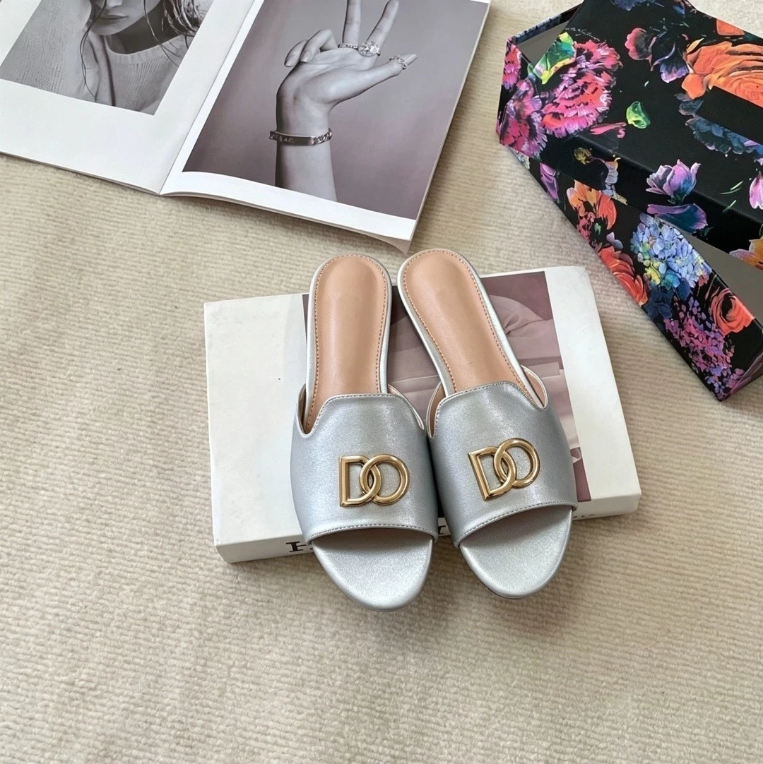 Women's Summer Open-toe Flat Sandals Fashionable Metal Buckle One-strap Slides with Comfortable Shock-absorbing Insoles Non-slip Rubber Sole Casual Beach Slippers PU Leather Perfect for Outdoor Pool Parties Weddings Large Size Designer Women's Shoes 10A
Women's Summer Open-toe Flat Sandals Fashionable Metal Buckle One-strap Slides with Comfortable Shock-absorbing Insoles Non-slip Rubber Sole Casual Beach Slippers PU Leather Perfect for Outdoor Pool Parties Weddings Large Size Designer Women's Shoes 10A