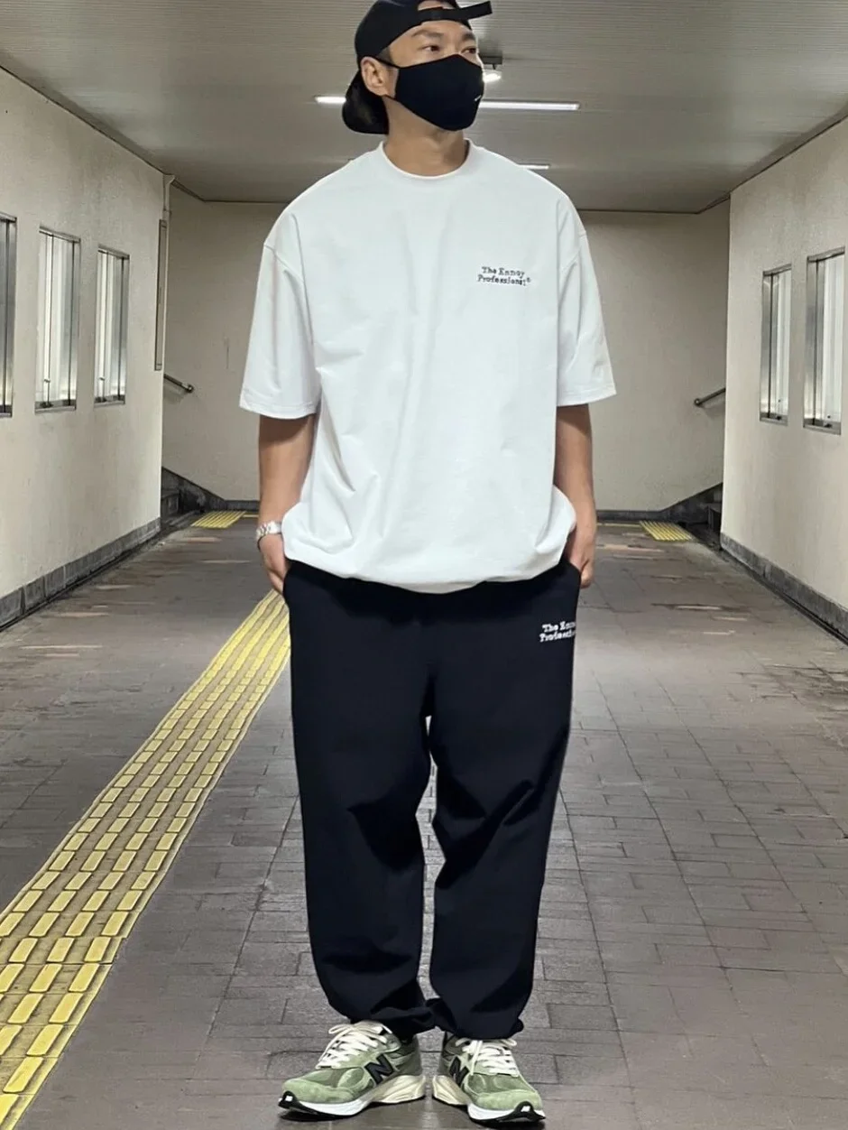 THE ENNOY PIER39 Embroidery, functional hem drawstring loose round neck short sleeve
THE ENNOY PIER39 Embroidery, functional hem drawstring loose round neck short sleeve