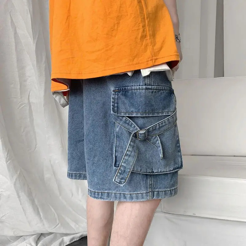 Casual Men's Denim Shorts for Summer Straight Cut Light Wash Relaxed Fit Wide-Leg Trendy Student 2026 Workwear
Casual Men's Denim Shorts for Summer Straight Cut Light Wash Relaxed Fit Wide-Leg Trendy Student 2026 Workwear