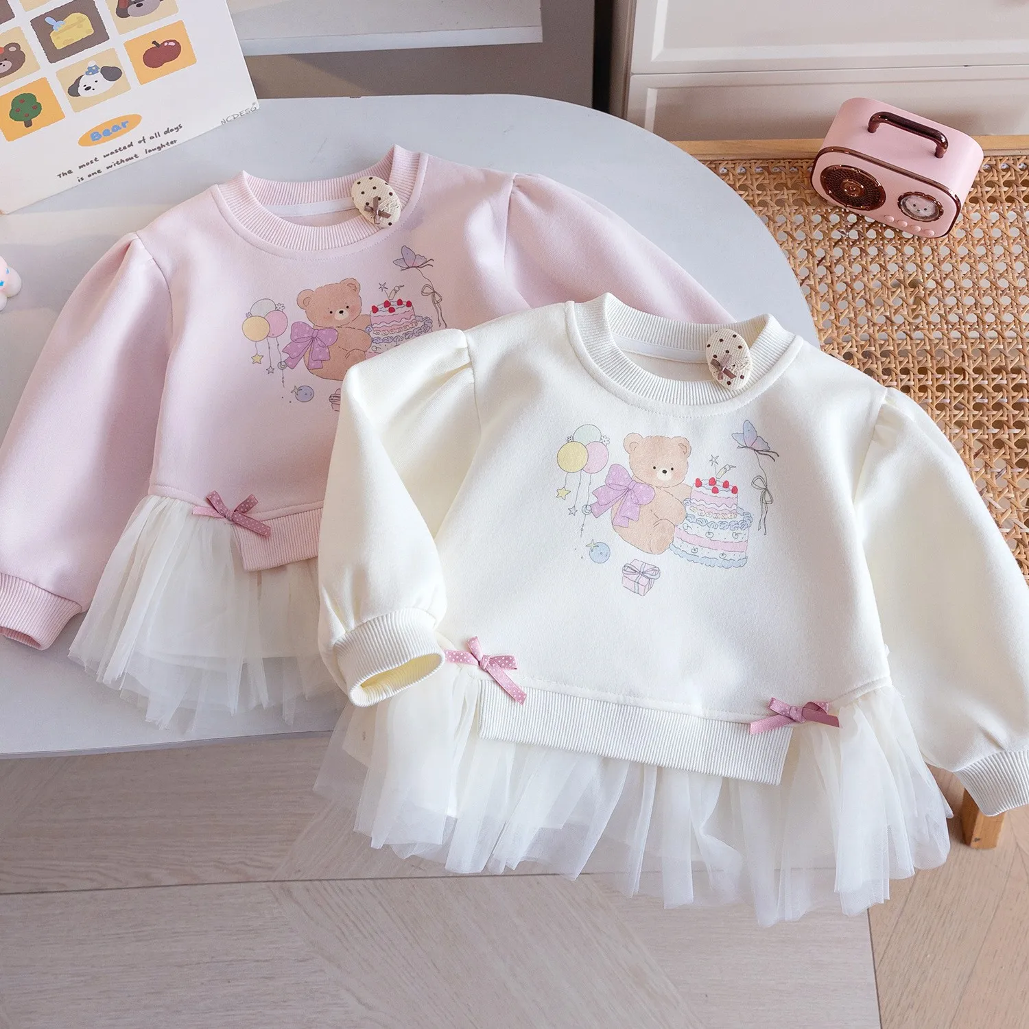 Girls' Sweet Fashionable Spring Autumn Sweater Trendy Net Fabric Flower Edge Baby Cartoon Bear Pullover Top
Girls' Sweet Fashionable Spring Autumn Sweater Trendy Net Fabric Flower Edge Baby Cartoon Bear Pullover Top
