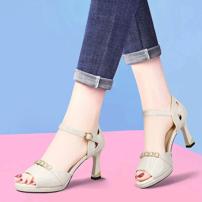 brand high heels buckle with thick heel fish mouth sandals women summer 2025 new waterproof platform women's shoes occupation
brand high heels buckle with thick heel fish mouth sandals women summer 2025 new waterproof platform women's shoes occupation