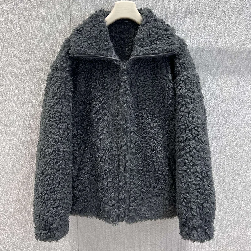 Высококачественное женское пальто из овечьей кожи, подходящее для осени и зимы, свободная и плотная теплая одежда 25100405.
Высококачественное женское пальто из овечьей кожи, подходящее для осени и зимы, свободная и плотная теплая одежда 25100405.