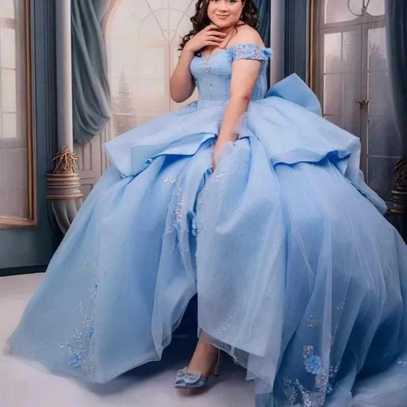 Платье для квинсеаньеры Haze Blue с открытыми плечами, кристаллами, блестками, 3D цветами, длинным шлейфом и бантом, vestidos de 15 Quinceanera Настраиваемый
Платье для квинсеаньеры Haze Blue с открытыми плечами, кристаллами, блестками, 3D цветами, длинным шлейфом и бантом, vestidos de 15 Quinceanera Настраиваемый