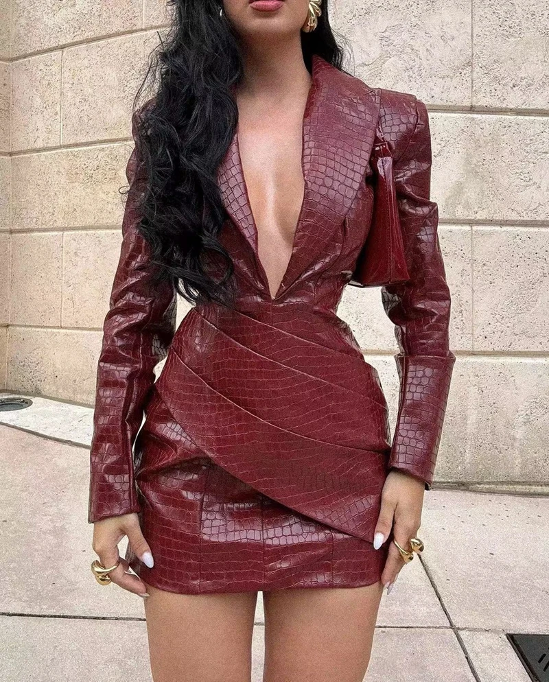 STYLISH LADY PU Leather Draped Dress 2026 Spring Women Long Sleeve V Neck Bodycon Sexy Club Party Red Mini Vestidos De Festa
STYLISH LADY PU Leather Draped Dress 2026 Spring Women Long Sleeve V Neck Bodycon Sexy Club Party Red Mini Vestidos De Festa