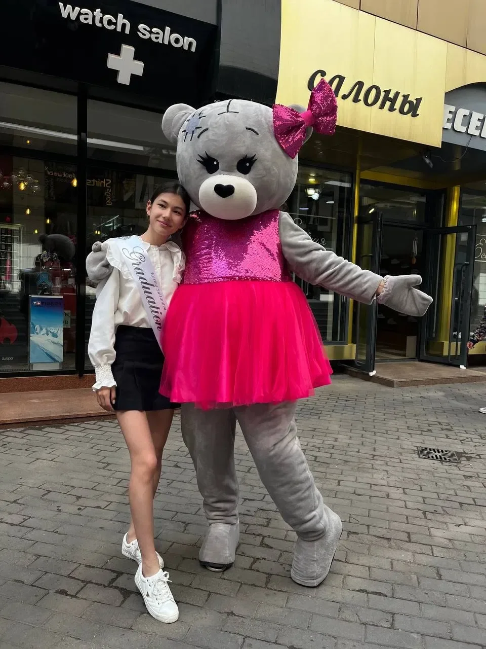 Rose Red Dress Cute Bear Mascot Costume Grey Teddy Bear Advertising Party Halloween Christmas Fancy Masquerade Cartoon Clothings
Rose Red Dress Cute Bear Mascot Costume Grey Teddy Bear Advertising Party Halloween Christmas Fancy Masquerade Cartoon Clothings