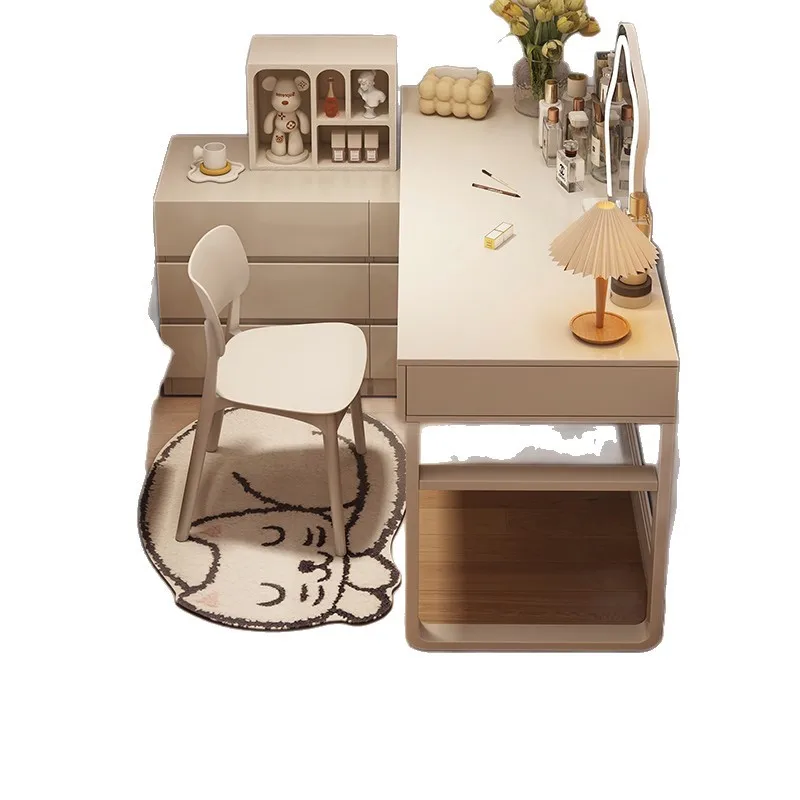 The bedroom is modern and simple, with a high-end sense of small apartment, integrated storage chest, desk and makeup table.
The bedroom is modern and simple, with a high-end sense of small apartment, integrated storage chest, desk and makeup table.