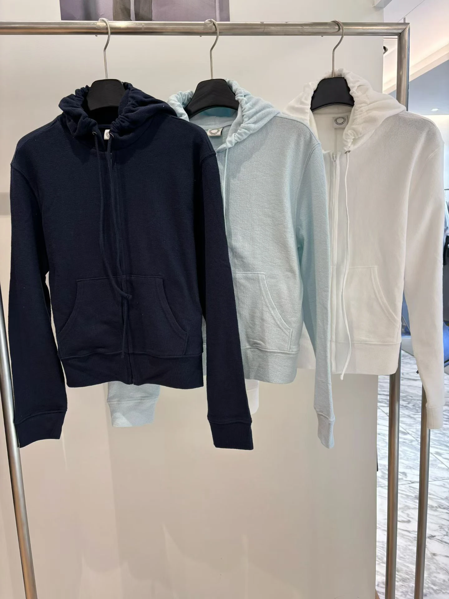 Fashionable Simple Washed Zipper Hoodie Multi-Color Cotton Long Sleeve Straight Fit Women's Sweatshirt for Spring Season
Fashionable Simple Washed Zipper Hoodie Multi-Color Cotton Long Sleeve Straight Fit Women's Sweatshirt for Spring Season