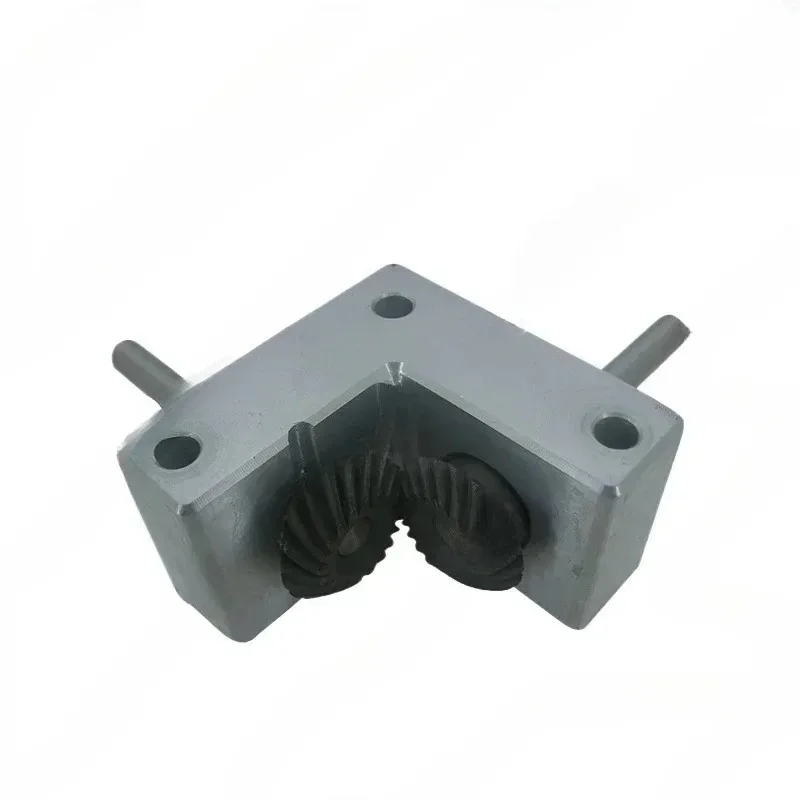 Miniature Small Spiral Umbrella Gear Box 90 Degrees Commutator Axis 6 Axis 8 Axis 10 New Shelves Aluminum Alloy
Miniature Small Spiral Umbrella Gear Box 90 Degrees Commutator Axis 6 Axis 8 Axis 10 New Shelves Aluminum Alloy