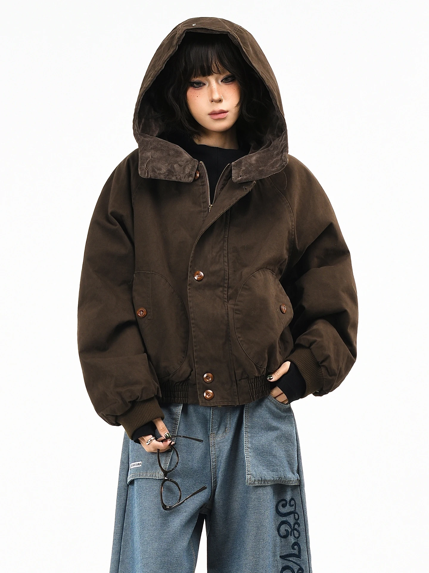 Оригинальная американская ретро-куртка с капюшоном из хлопка для женщин, зимняя, свободного кроя, теплая, рабочая одежда, верхняя одежда из хлопка
Оригинальная американская ретро-куртка с капюшоном из хлопка для женщин, зимняя, свободного кроя, теплая, рабочая одежда, верхняя одежда из хлопка