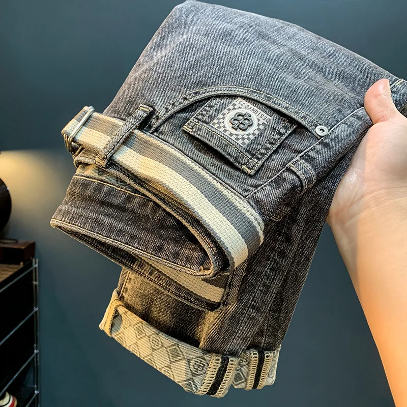 2024 spring new high end luxury MEN'S jeans trendy print straight fit Korean edition casual fashion versatile cotton denim pants
2024 spring new high end luxury MEN'S jeans trendy print straight fit Korean edition casual fashion versatile cotton denim pants