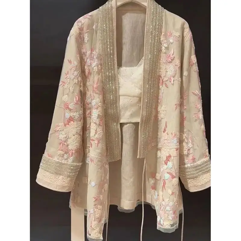 Chinese Elegant Flower Embroidery Jacket For Women New Spring Summer Luxury Beading Lace Long Sleeved Cardigan Coat Tops J547
Chinese Elegant Flower Embroidery Jacket For Women New Spring Summer Luxury Beading Lace Long Sleeved Cardigan Coat Tops J547