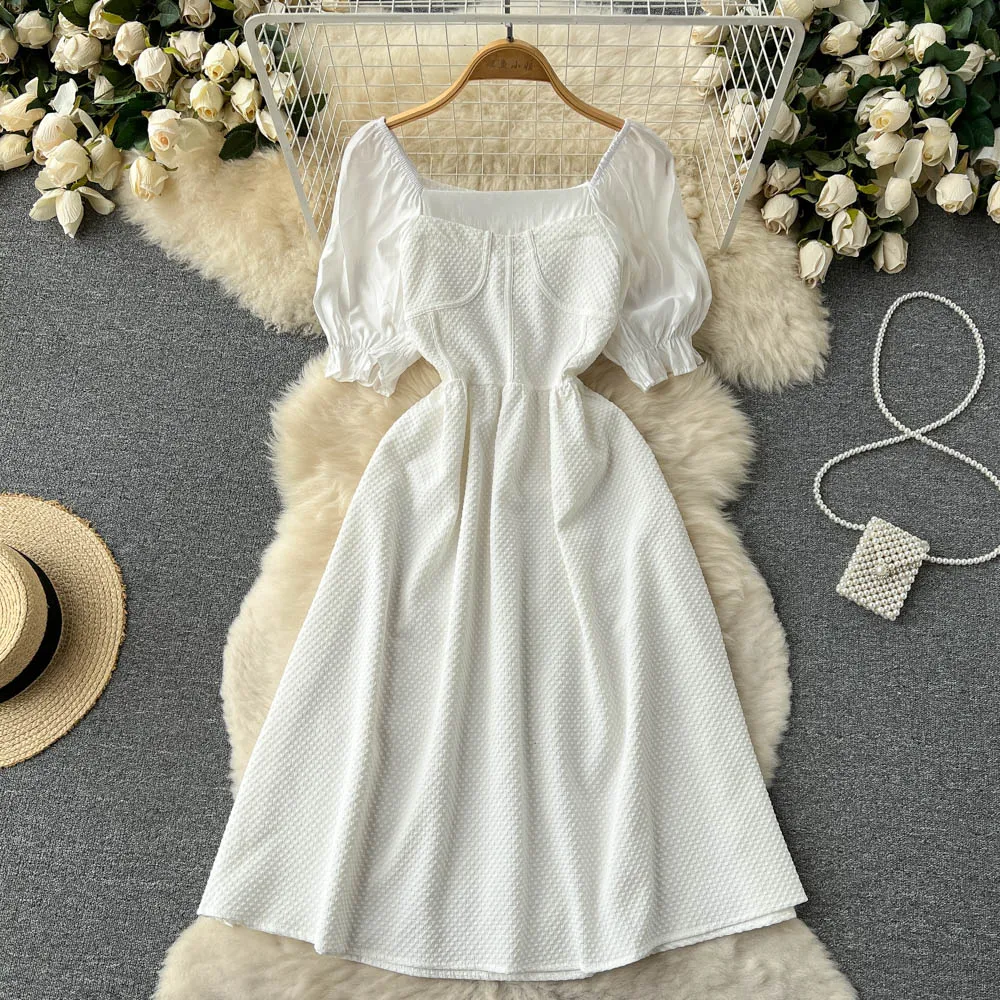 French Style Vintage Women Dresses New Square Collar Puff Sleeve Solid A-Line Dress Fashion Patchwork Summer Beach Dress
French Style Vintage Women Dresses New Square Collar Puff Sleeve Solid A-Line Dress Fashion Patchwork Summer Beach Dress