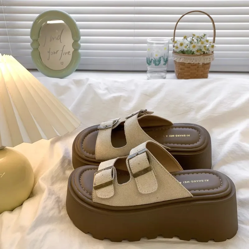 Woman Popular Design Shoes Non-slip Outdoor Unique Features Women 2026 Casual Platform Thick-soled Slippers
Woman Popular Design Shoes Non-slip Outdoor Unique Features Women 2026 Casual Platform Thick-soled Slippers