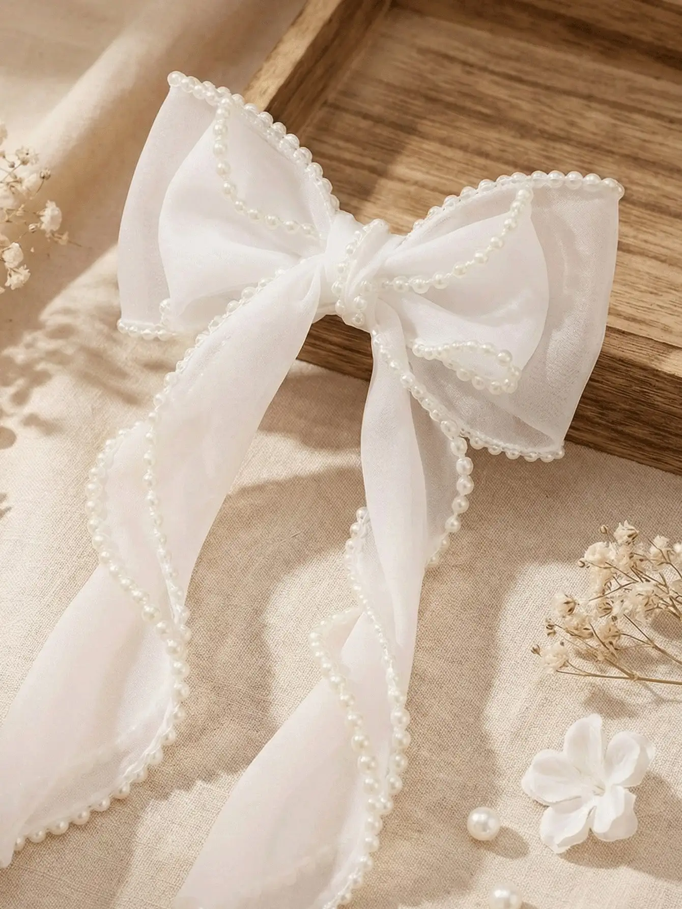 1pc Pearl Decor Bow Hair Clip, Elegant Women Hair Accessory For Wedding, Party, Beach, Daily Wear, Summer
1pc Pearl Decor Bow Hair Clip, Elegant Women Hair Accessory For Wedding, Party, Beach, Daily Wear, Summer