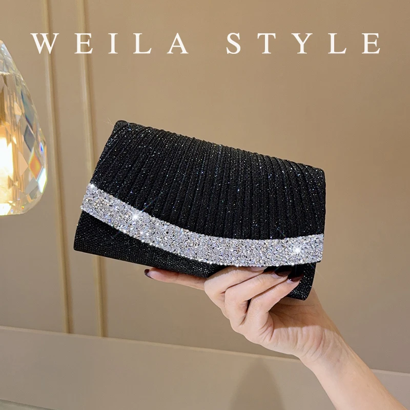 Elegant Black Pleated Evening Clutch with Sparkling Crystal Accent – Perfect for Parties and Formal Events
Elegant Black Pleated Evening Clutch with Sparkling Crystal Accent – Perfect for Parties and Formal Events