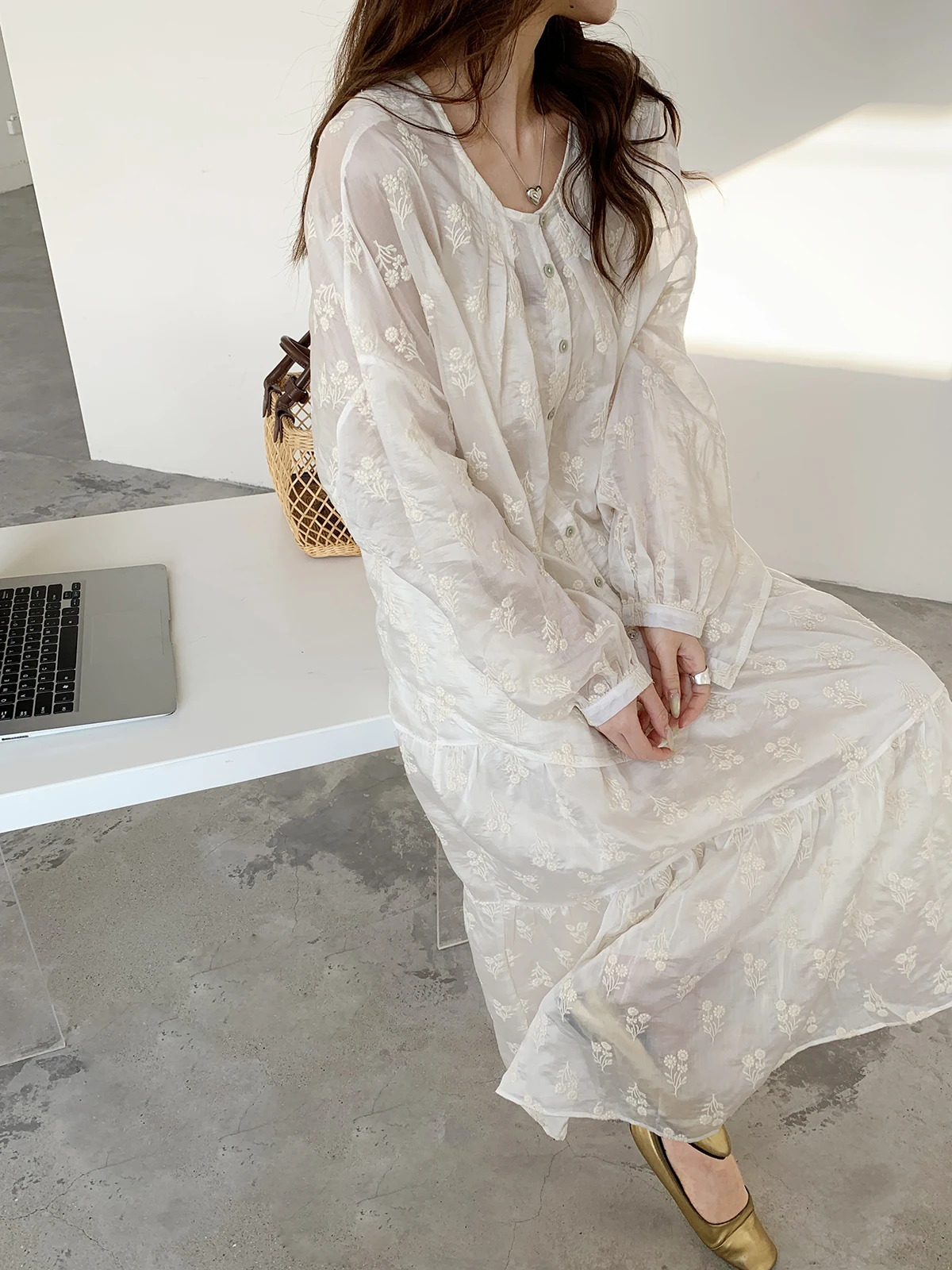 Wed Spring Thin Lace Small irt f Skirt Two-Piece Set Women's Faion Casual High Waist Long Skirt Long Sve
Wed Spring Thin Lace Small irt f Skirt Two-Piece Set Women's Faion Casual High Waist Long Skirt Long Sve