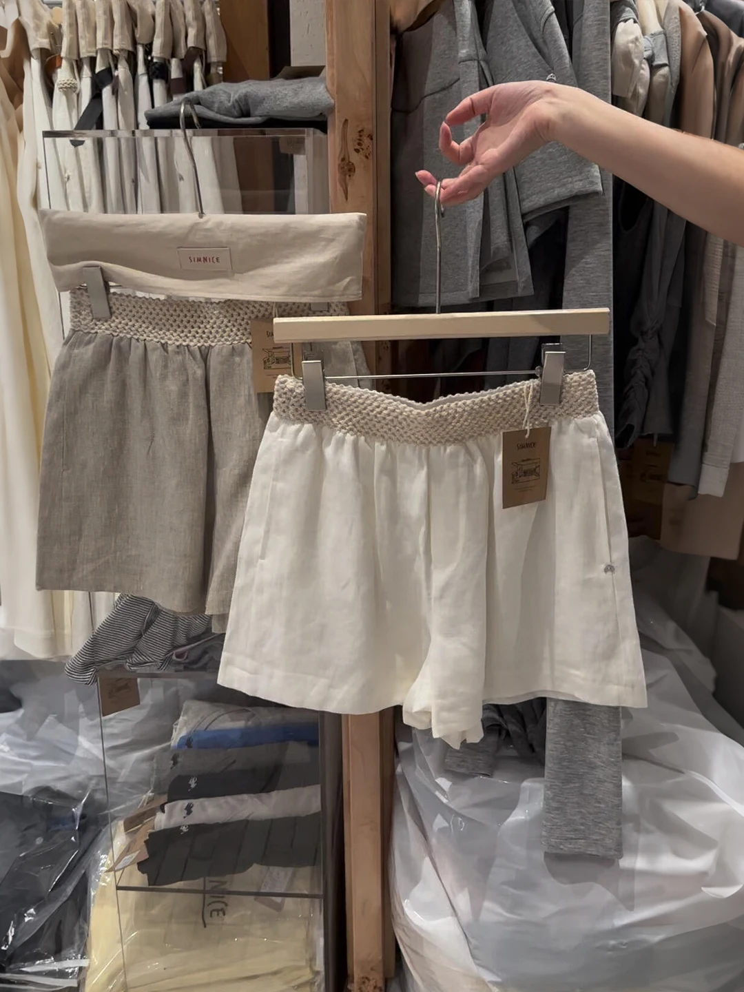 High Waist Linen Shorts Women's Summer Thin Casual Pants Straight Leg Comfortable Breathable Korean Style Commute Wind
High Waist Linen Shorts Women's Summer Thin Casual Pants Straight Leg Comfortable Breathable Korean Style Commute Wind