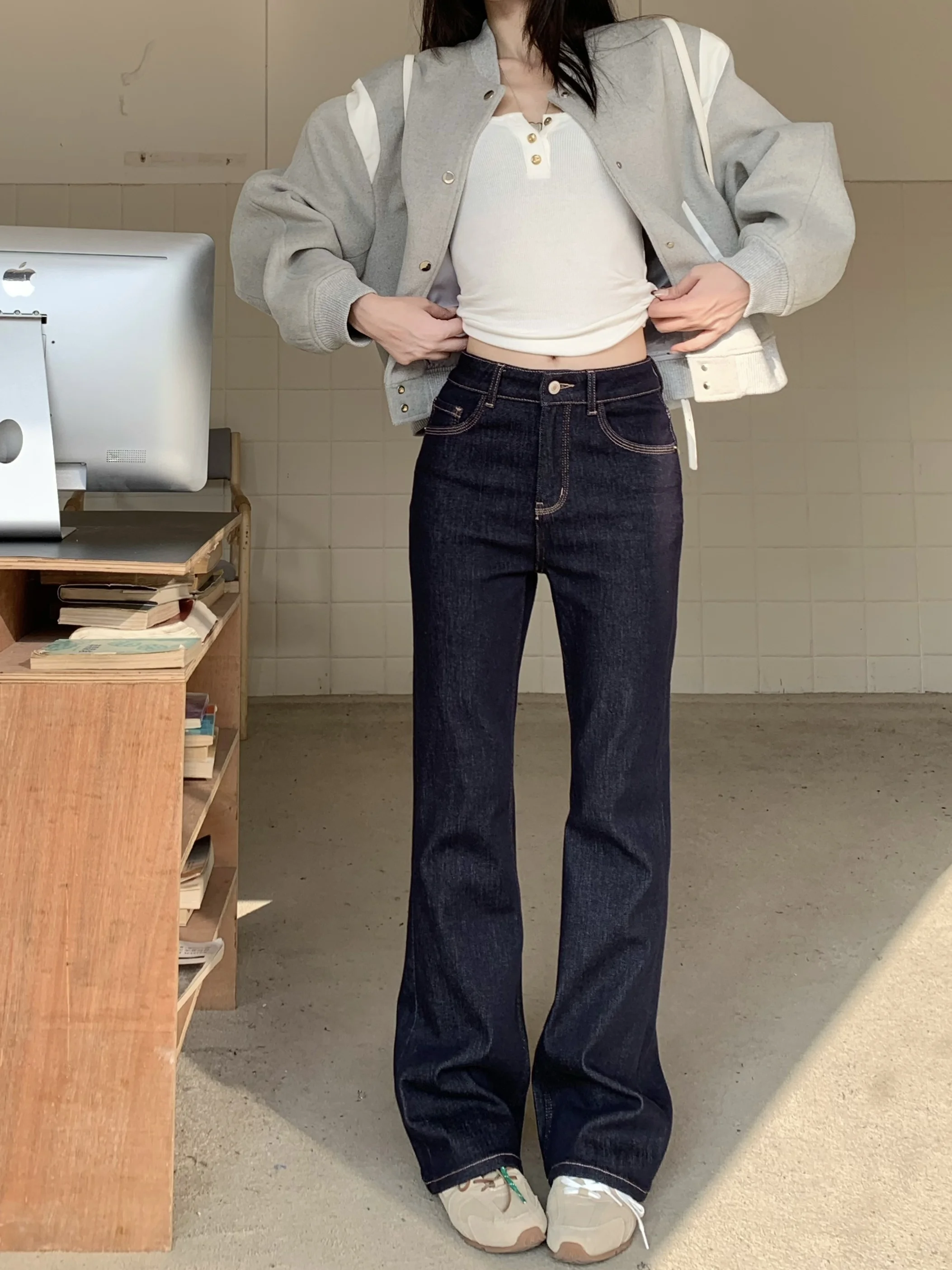 American Style High Waist Cotton Stretch Denim Bell Bottom Jeans Women's Slim Fit Long Pants Summer Versatile Casual Jeans
American Style High Waist Cotton Stretch Denim Bell Bottom Jeans Women's Slim Fit Long Pants Summer Versatile Casual Jeans