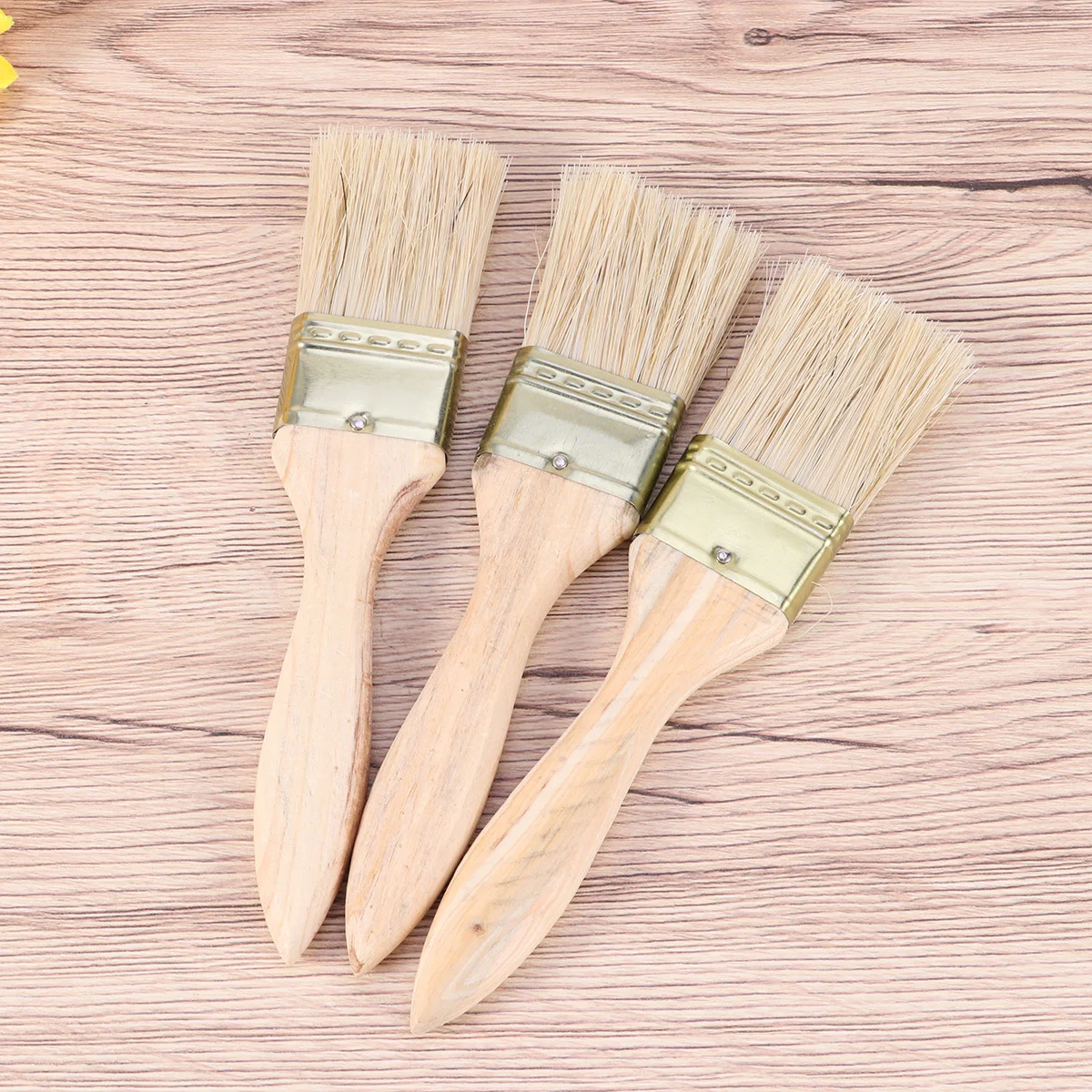 paint brush wooden paint brush bristle brush artist paint brush painting brush 
paint brush wooden paint brush bristle brush artist paint brush painting brush