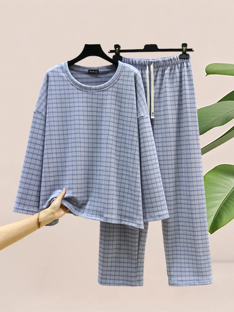 Thickened Fleece Plaid T-Shirt And Casual Pants Set Women's Winter Large Size Long Sleeve Home Sleepwear Outerwear Two-Piece Set
Thickened Fleece Plaid T-Shirt And Casual Pants Set Women's Winter Large Size Long Sleeve Home Sleepwear Outerwear Two-Piece Set