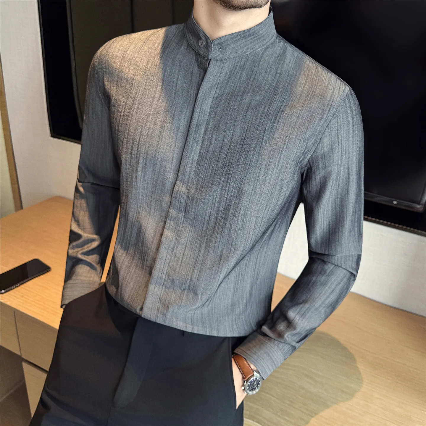 New Chinese Style Stand Up Collar Shirt Men Long Sleeved Imitation Linen Cotton Texture Dark Striped Non Ironing Slim Fit Shirts
New Chinese Style Stand Up Collar Shirt Men Long Sleeved Imitation Linen Cotton Texture Dark Striped Non Ironing Slim Fit Shirts
