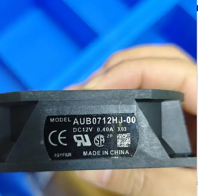 Совершенно новый оригинальный AUB0712HJ-00 BKC 7 см 70 мм вентилятор 70x70x25 мм DC12V 0,40A 3-контактный охлаждающий вентилятор Быстрая доставка
Совершенно новый оригинальный AUB0712HJ-00 BKC 7 см 70 мм вентилятор 70x70x25 мм DC12V 0,40A 3-контактный охлаждающий вентилятор Быстрая доставка