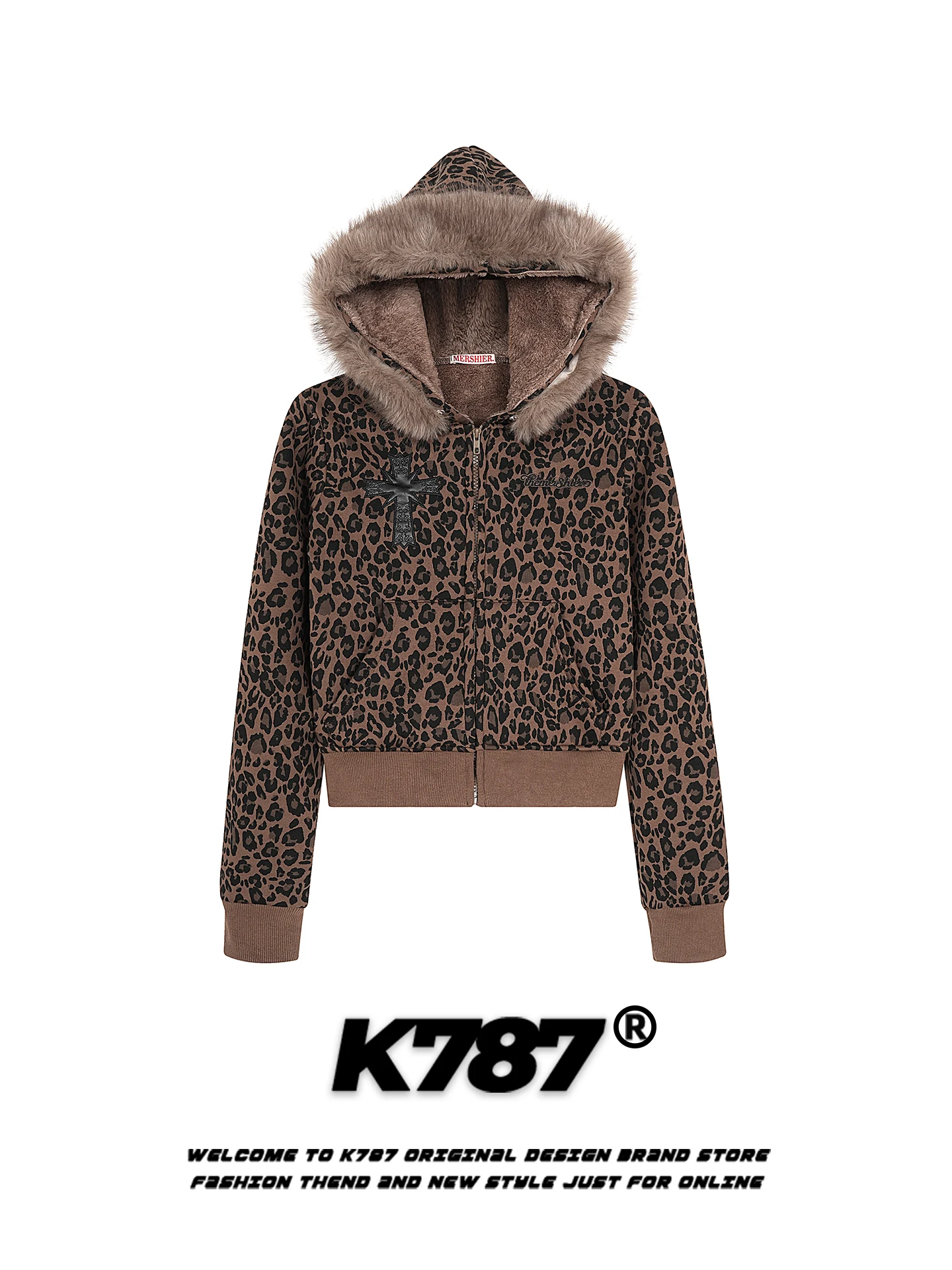 Женская зимняя куртка K787 в американском ретро-стиле с леопардовым принтом, меховым воротником, на флисовой подкладке, на молнии, уличный стиль
Женская зимняя куртка K787 в американском ретро-стиле с леопардовым принтом, меховым воротником, на флисовой подкладке, на молнии, уличный стиль