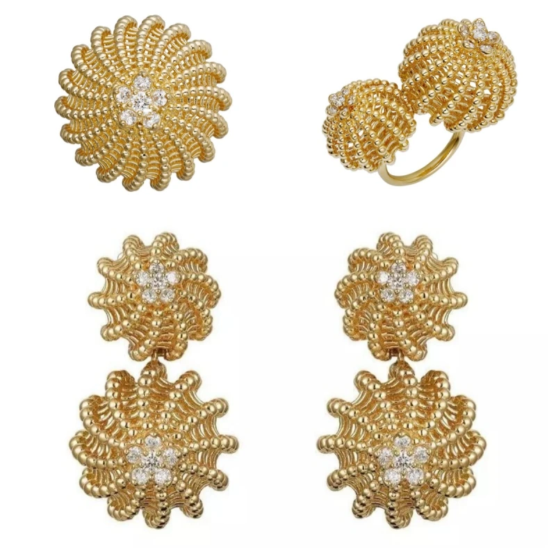 Bellux hot selling cactus design s925 pure silver thick plated 18k gold necklace earrings ring double ball vintage jewelry set
Bellux hot selling cactus design s925 pure silver thick plated 18k gold necklace earrings ring double ball vintage jewelry set
