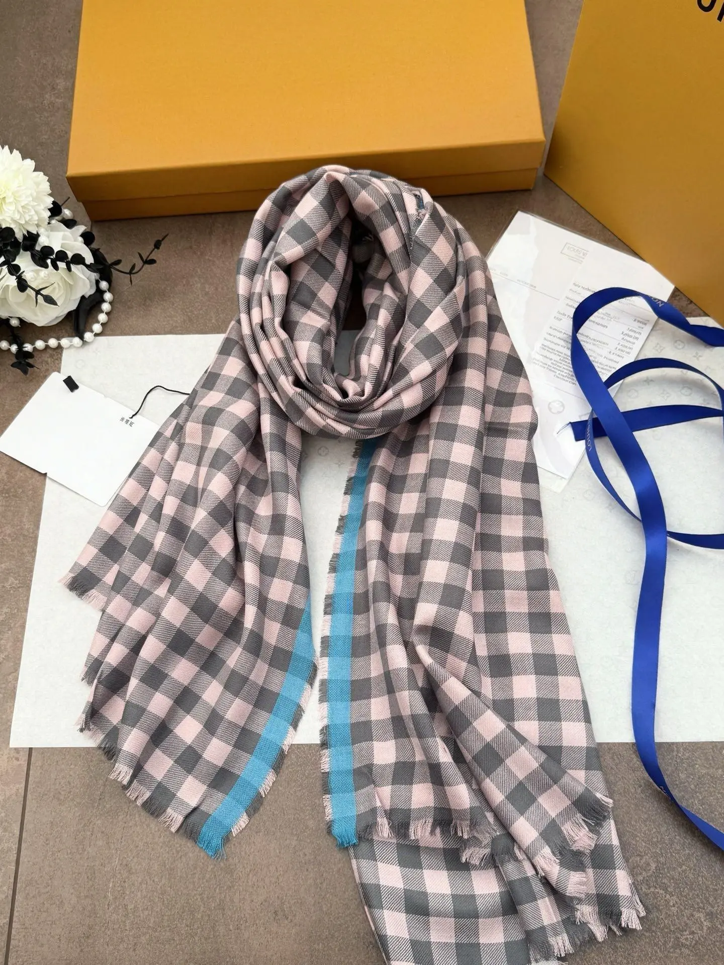 Trendy Winter Scarf for Women Warm Plaid Student Versatile Neck Warmer Shoulder Cover Two Use Small Grid Pattern Scarf
Trendy Winter Scarf for Women Warm Plaid Student Versatile Neck Warmer Shoulder Cover Two Use Small Grid Pattern Scarf