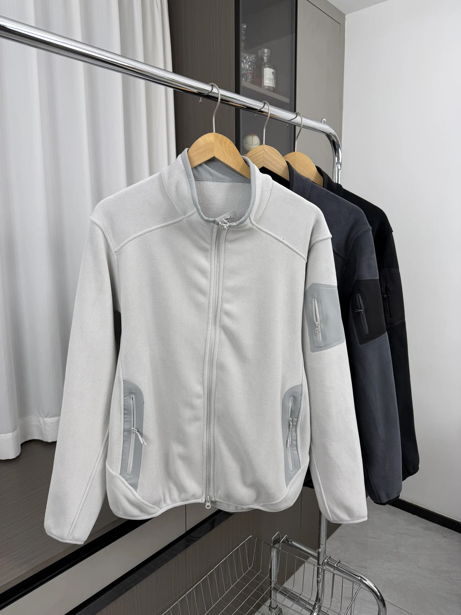 High Density Warmth Outdoor Men's Fleece Lined Zipper Hoodie Long Sleeve Youth Casual Wear Resistant Comfortable All Match
High Density Warmth Outdoor Men's Fleece Lined Zipper Hoodie Long Sleeve Youth Casual Wear Resistant Comfortable All Match
