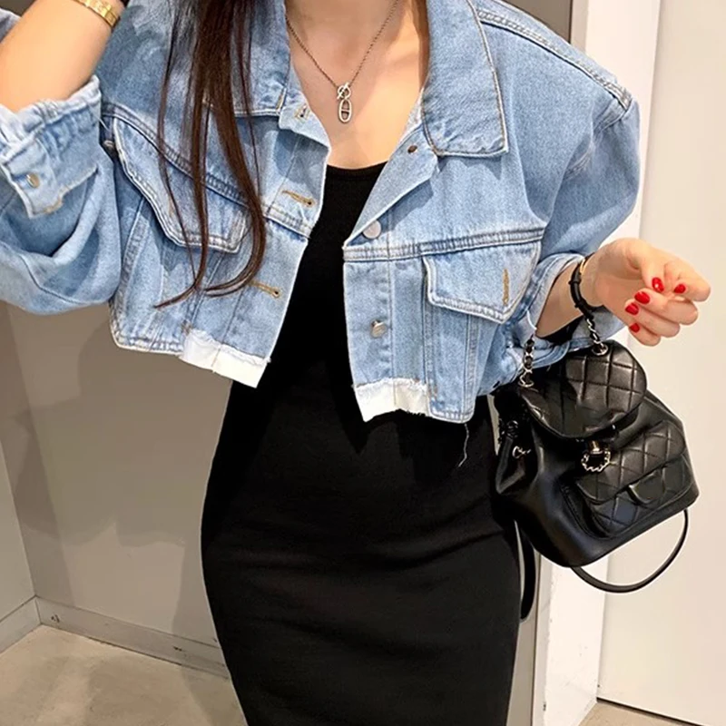 2024 Spring/Summer New Korean Edition Turn Neck Short Denim Spliced Short Coat Women's Fashion Outwear Jackets
2024 Spring/Summer New Korean Edition Turn Neck Short Denim Spliced Short Coat Women's Fashion Outwear Jackets