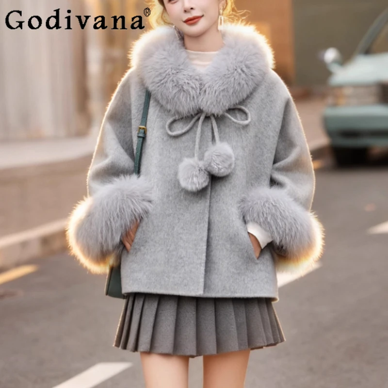 Women Autumn Winter New Temperament Age-reducing Double-sided Woolen Coats Elegant Versatile Fashion Loose Korean Cape Coats
Women Autumn Winter New Temperament Age-reducing Double-sided Woolen Coats Elegant Versatile Fashion Loose Korean Cape Coats
