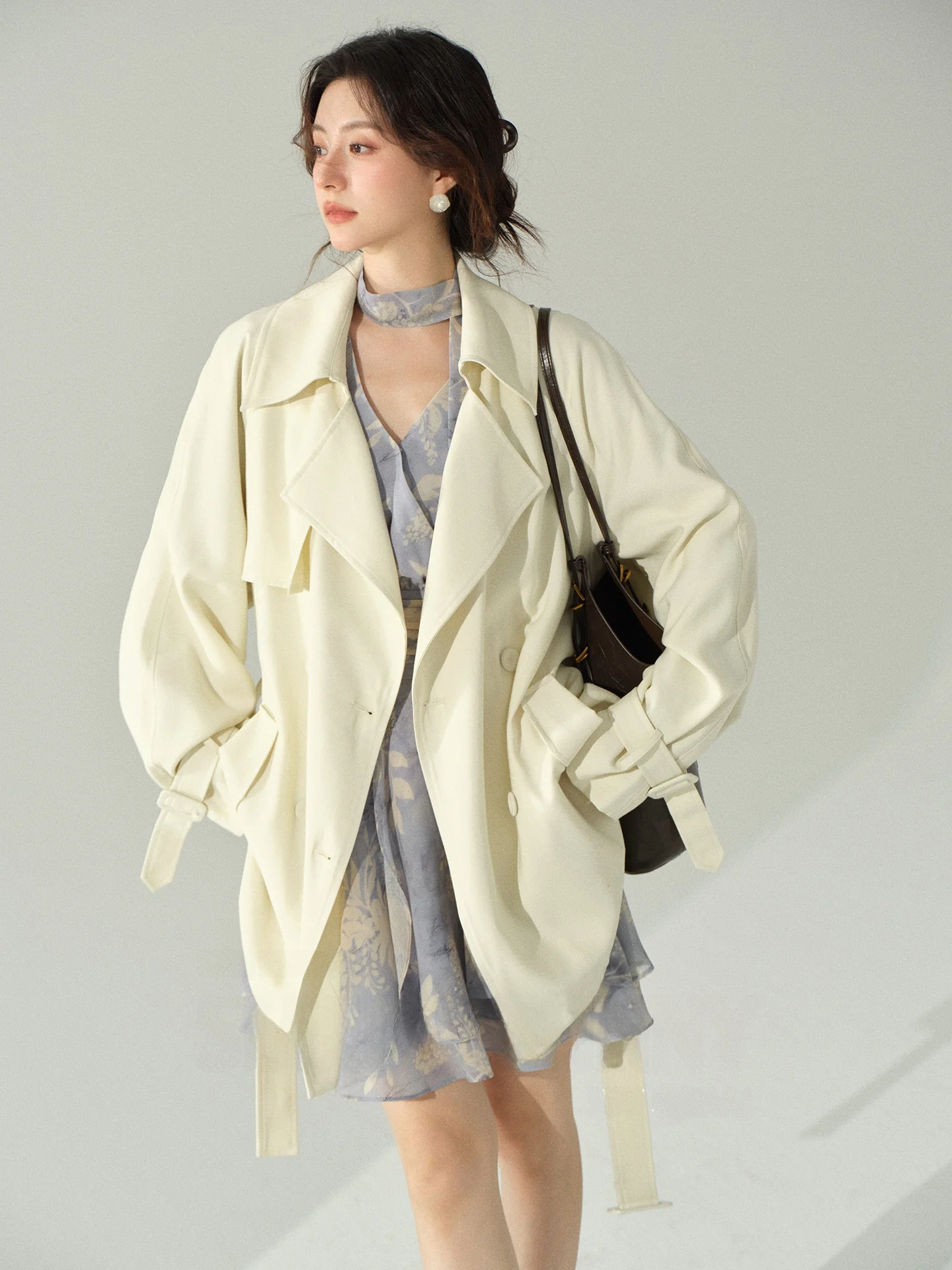 Spybunny Vintage Shawl Collar Double Breasted Plaid Silhouette Women's Spring High End Short Coat Elegant Outerwear
Spybunny Vintage Shawl Collar Double Breasted Plaid Silhouette Women's Spring High End Short Coat Elegant Outerwear