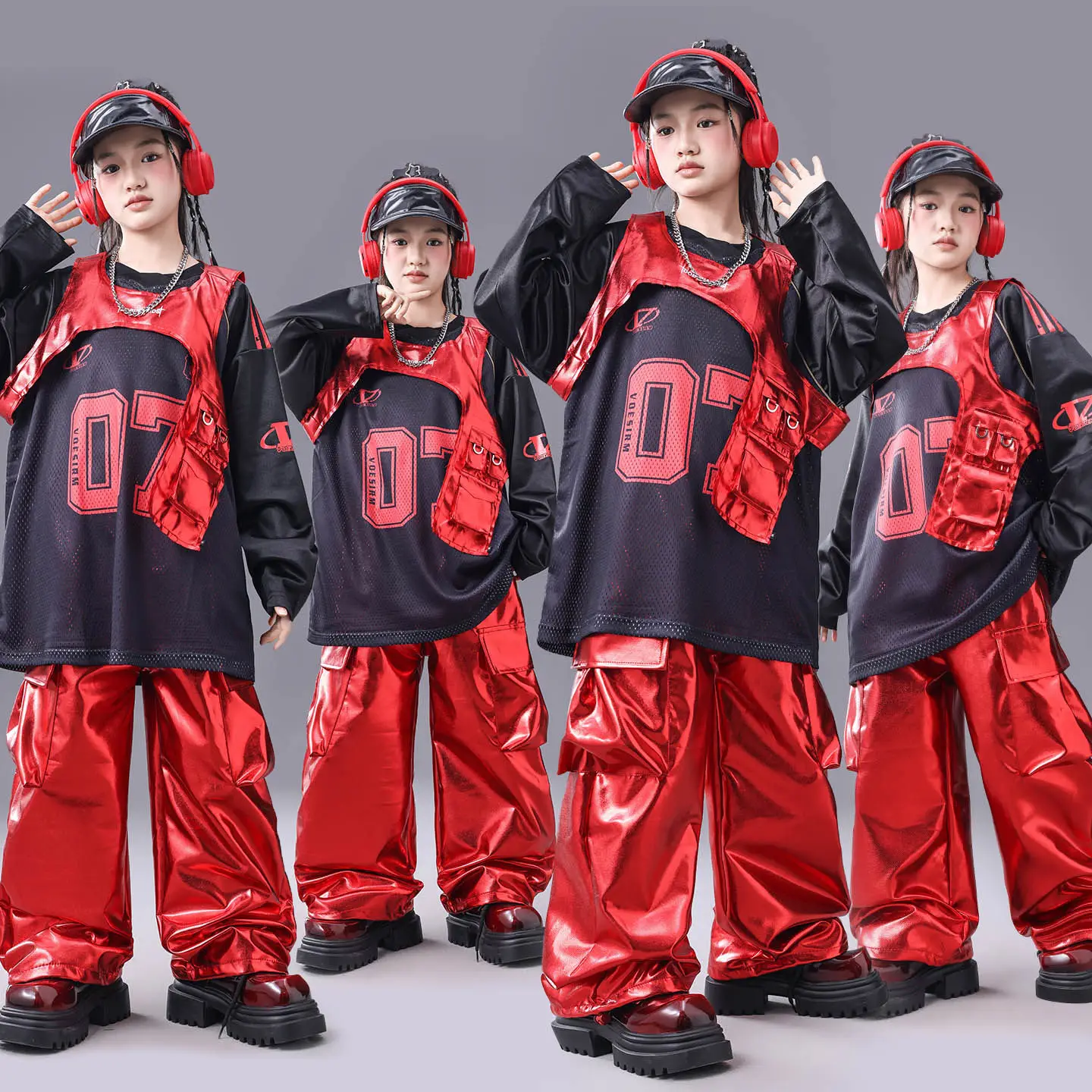 2026 Новые современные костюмы для джазовых танцев для девочек, черные рубашки, красные наряды Kpop для мальчиков, одежда для танцев в стиле хип-хоп, рейв, DQS21910
2026 Новые современные костюмы для джазовых танцев для девочек, черные рубашки, красные наряды Kpop для мальчиков, одежда для танцев в стиле хип-хоп, рейв, DQS21910