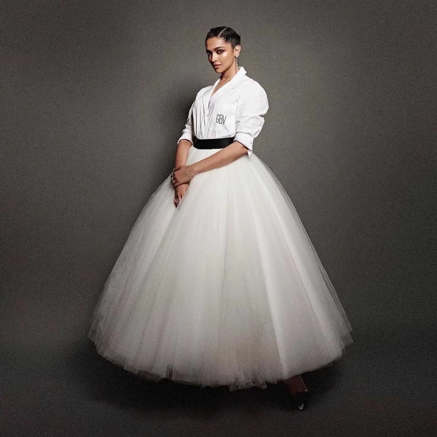 White Ball Gown Tulle Wedding Skirt High Waist 11 Layers Tulle Bridal Skirts Custom Made Extra Puffy Mesh Long Prom Party Skirt
White Ball Gown Tulle Wedding Skirt High Waist 11 Layers Tulle Bridal Skirts Custom Made Extra Puffy Mesh Long Prom Party Skirt