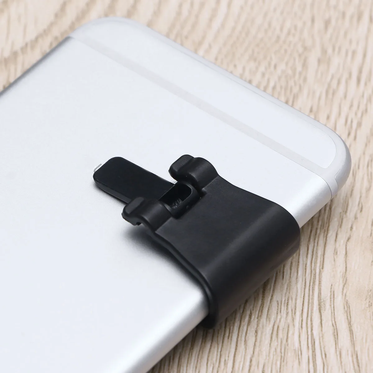 Mini Game Controller Touch Screen Tablet Joystick Random Color Mobile Game Joystick Gaming Controller for Smartphone
Mini Game Controller Touch Screen Tablet Joystick Random Color Mobile Game Joystick Gaming Controller for Smartphone