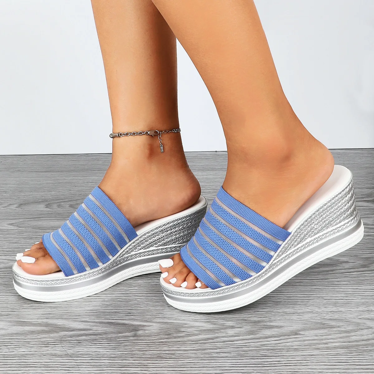 Summer New Style Wedge Sandals, Large Size, Polyurethane Thick-soled, Lightweight Fly-knit Sandals For Women Islam Elegant
Summer New Style Wedge Sandals, Large Size, Polyurethane Thick-soled, Lightweight Fly-knit Sandals For Women Islam Elegant