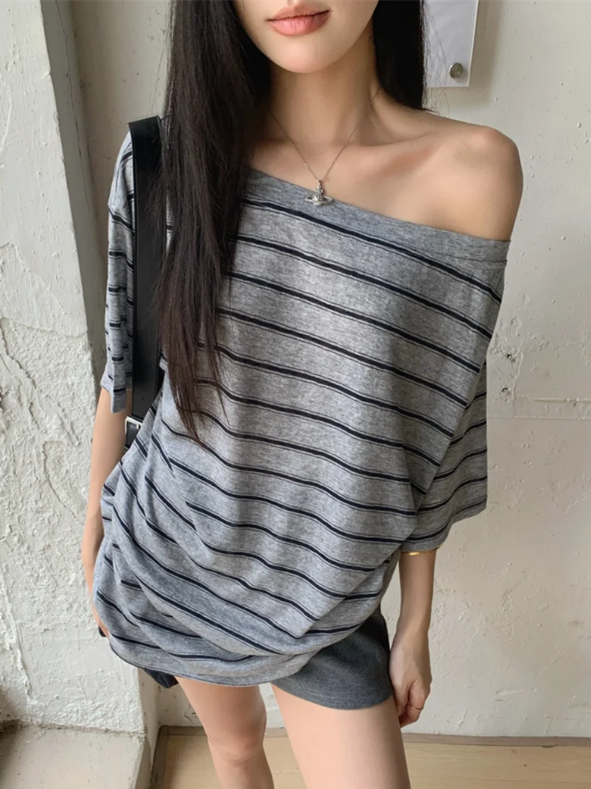 Alien Kitty New All Match Tees New Casual Stripes Summer Oversize Half Sleeve 2025 Loose Chic Gentle Off Shoulders T-Shirts
Alien Kitty New All Match Tees New Casual Stripes Summer Oversize Half Sleeve 2025 Loose Chic Gentle Off Shoulders T-Shirts
