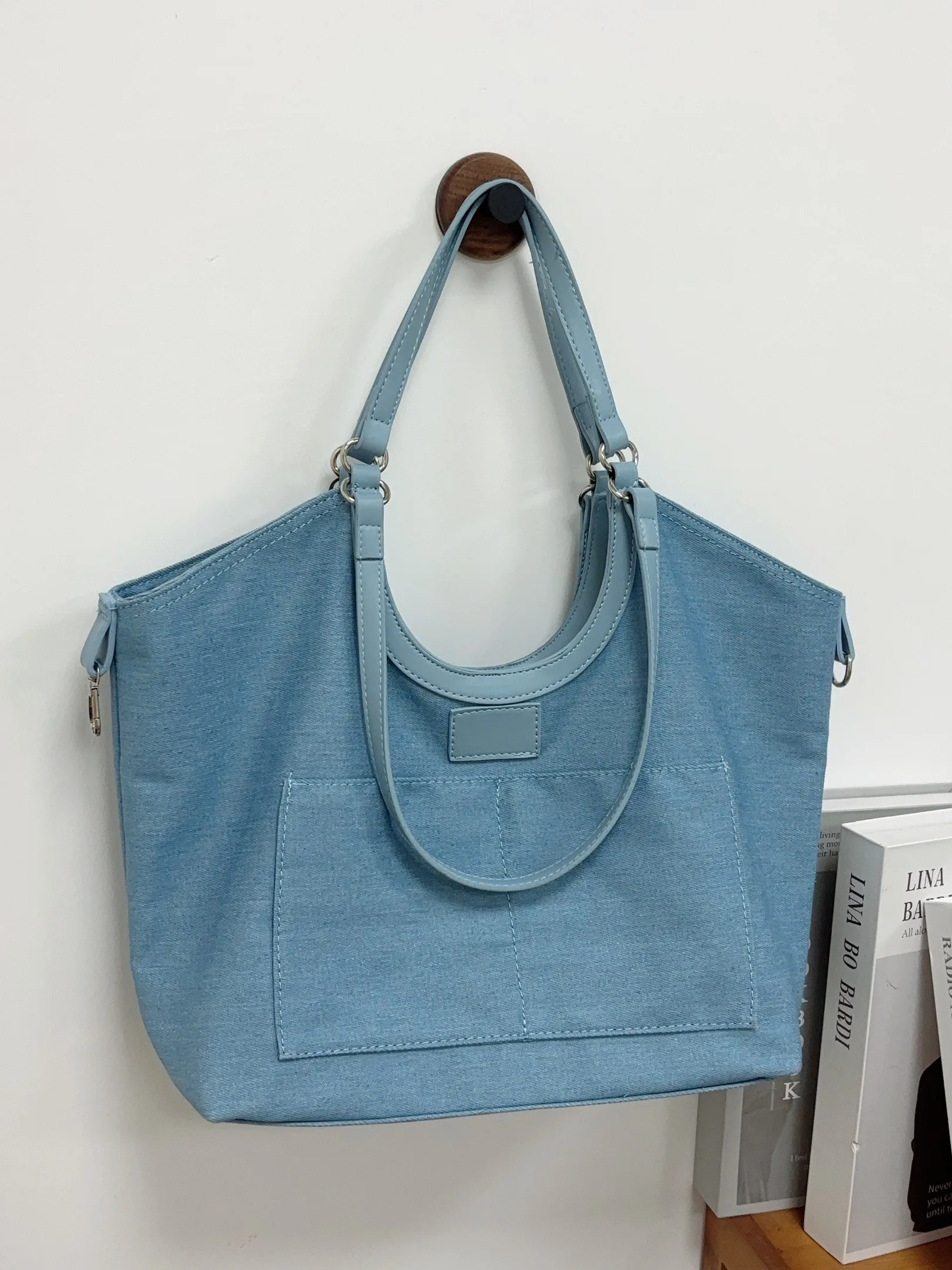 Miyagawa Denim Canvas Handbag for Women Summer of 2025 Versatile Large Capacity Single Shoulder Tote Bag
Miyagawa Denim Canvas Handbag for Women Summer of 2025 Versatile Large Capacity Single Shoulder Tote Bag